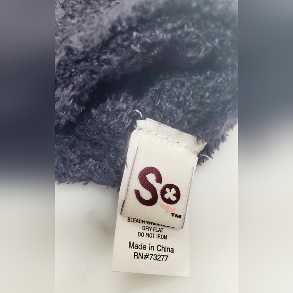 Kohls SO Fuzzy Gloves Dark Gray Womens - Picture 3 of 4